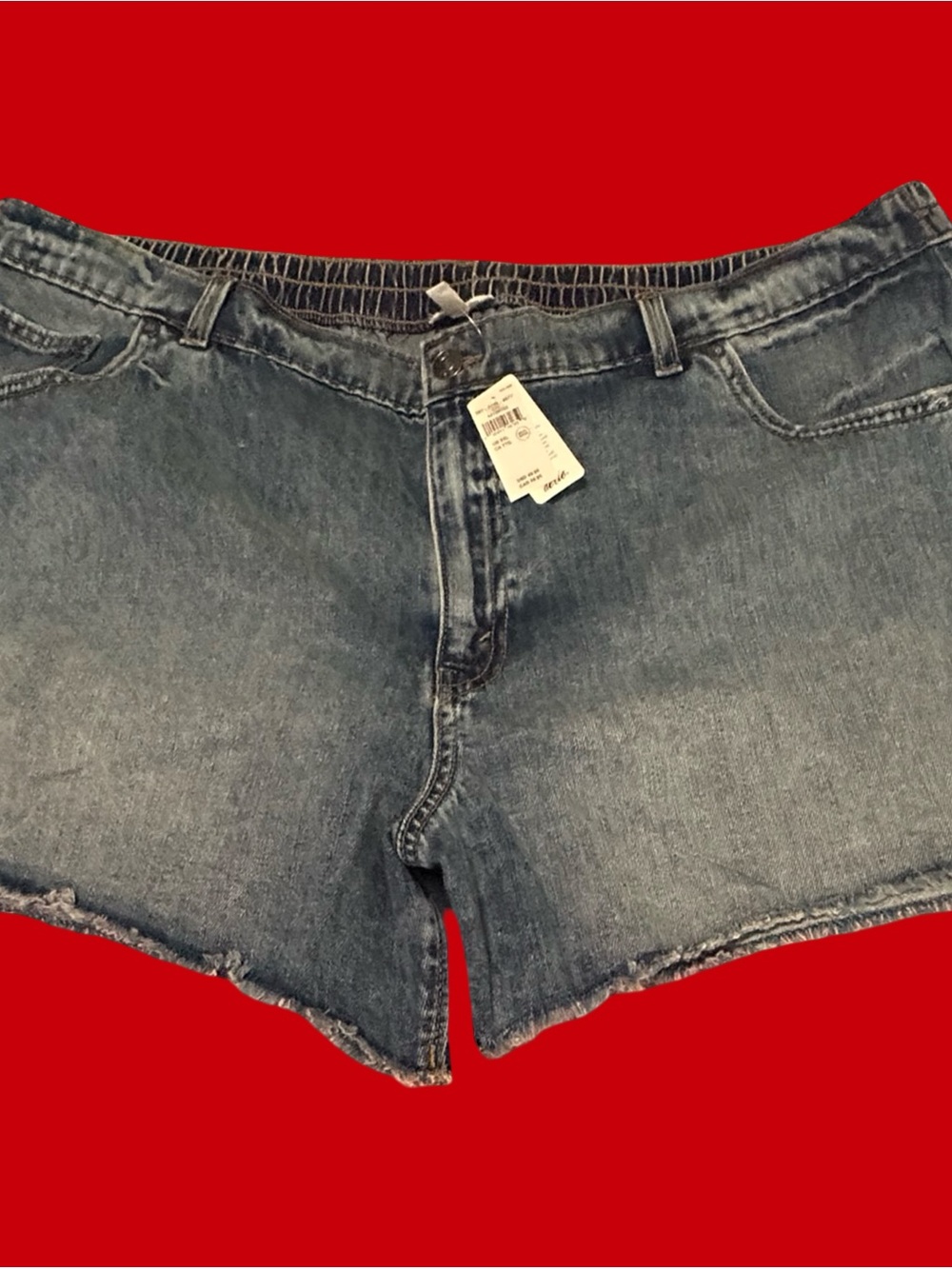 NWT! AERIE DAYDREAM DENIM SHORT W/ FRAYED HEM, XXL,MED. BLUE,REG RISE, INSEAM 4”